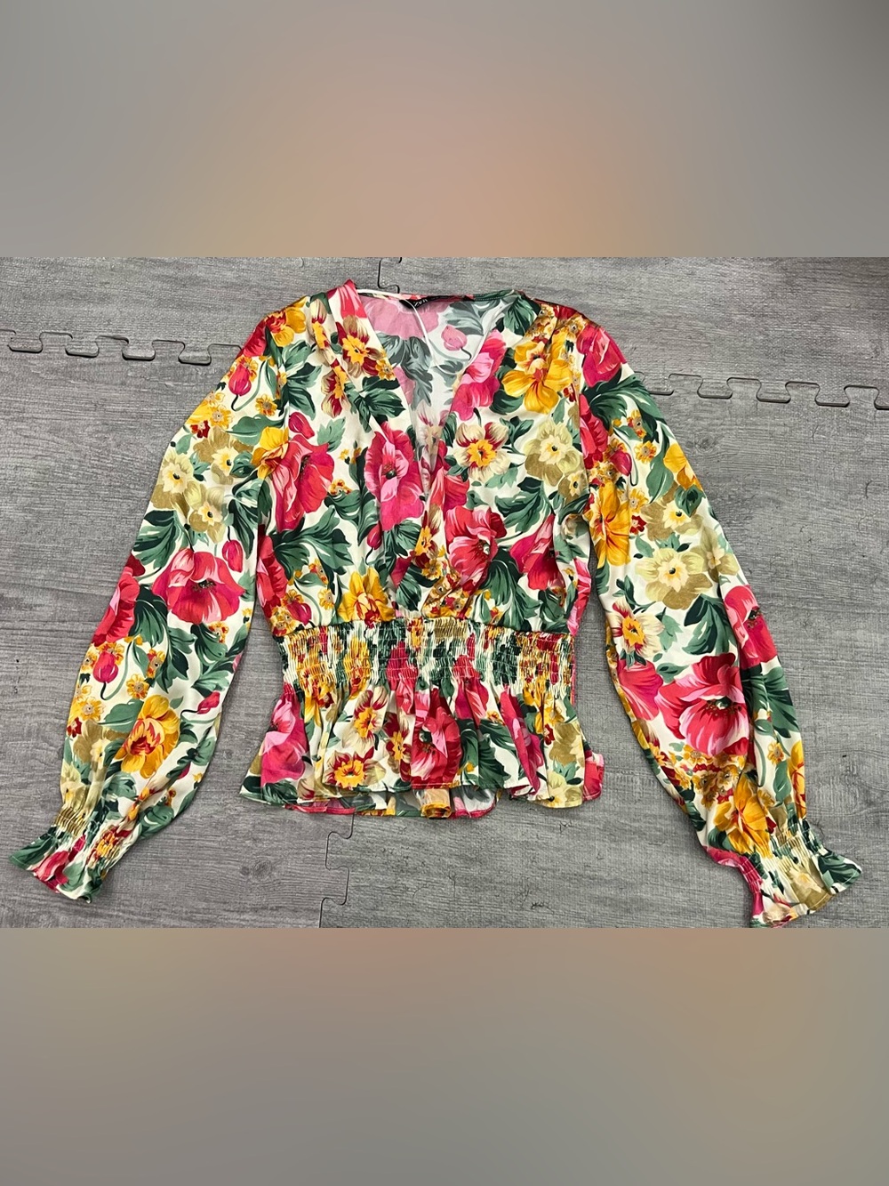 ZARA Women’s XS Multicolor Floral V-Neck Smocked Long Puff Sleeve Blouse